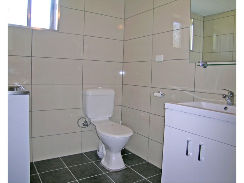 2/10 Angas Street, Alberton SA 5014