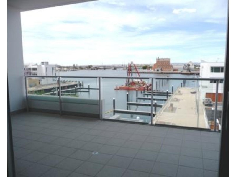 301/1-2 Tarni Court, New Port SA 5015