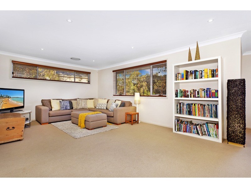 25 Alt Crescent, Davidson NSW 2085