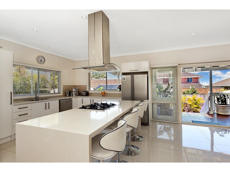 235 Warringah  Road, Beacon Hill NSW 2100