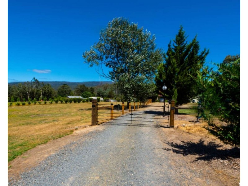 2 Church Lane, Buxton VIC 3711