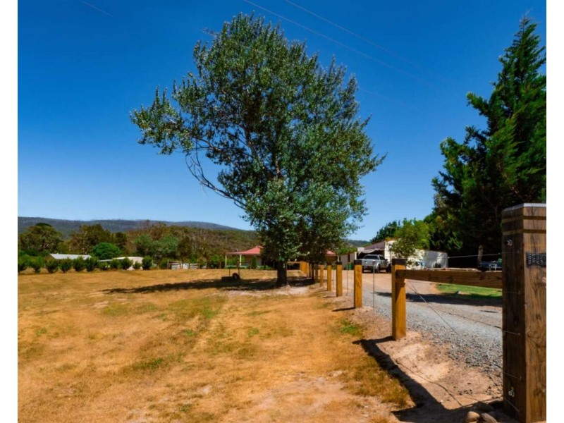 2 Church Lane, Buxton VIC 3711