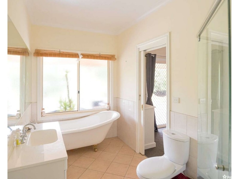 2 Church Lane, Buxton VIC 3711