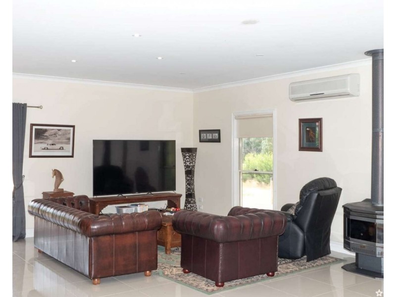 2 Church Lane, Buxton VIC 3711