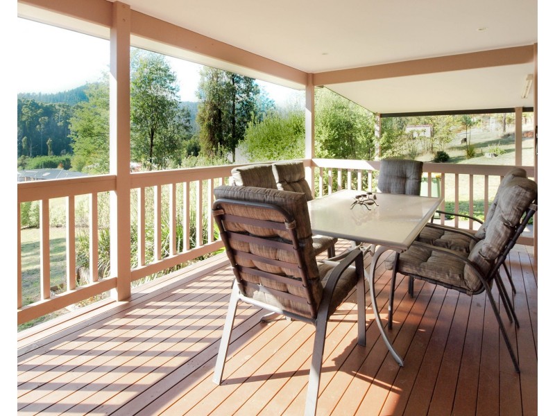 22 Allison Crescent, Marysville VIC 3779