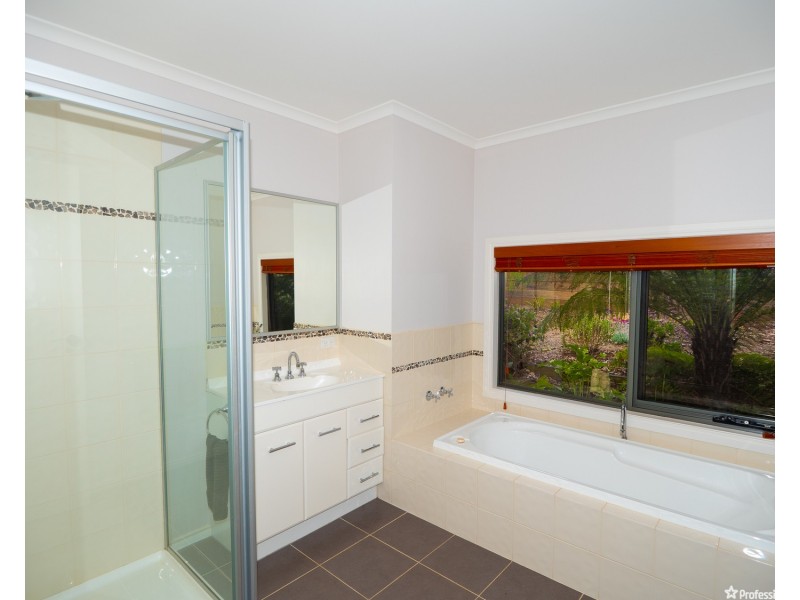 22 Allison Crescent, Marysville VIC 3779