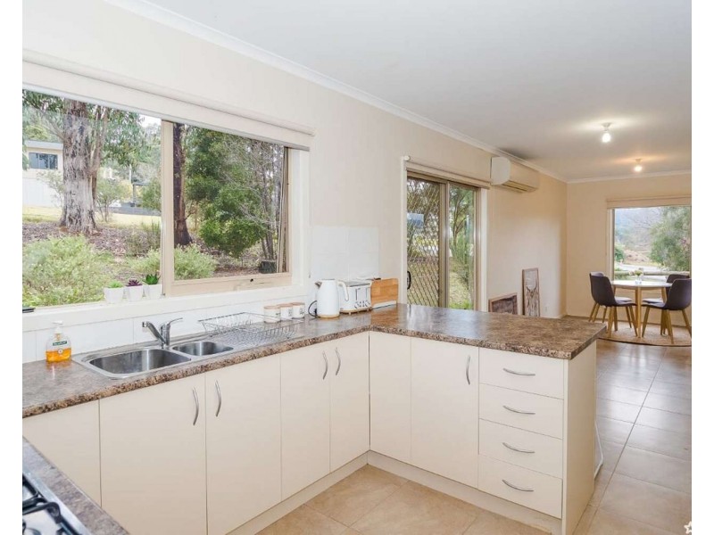 10  Kings Road, Marysville VIC 3779