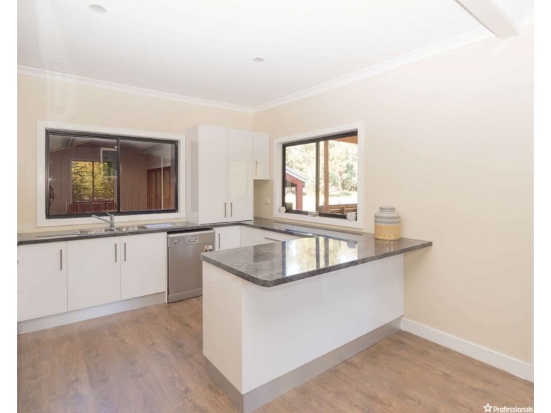 1092 Buxton-Marysville Road, Marysville VIC 3779