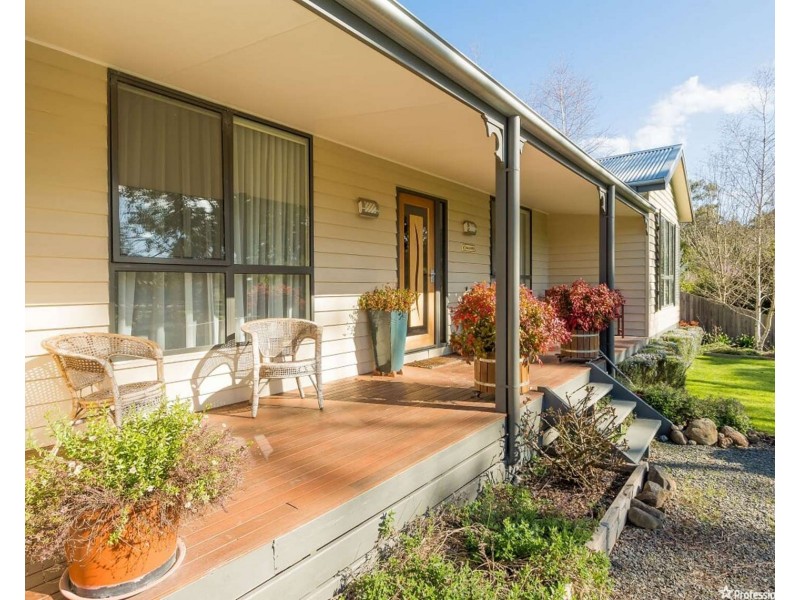 1  Church Lane, Buxton VIC 3711