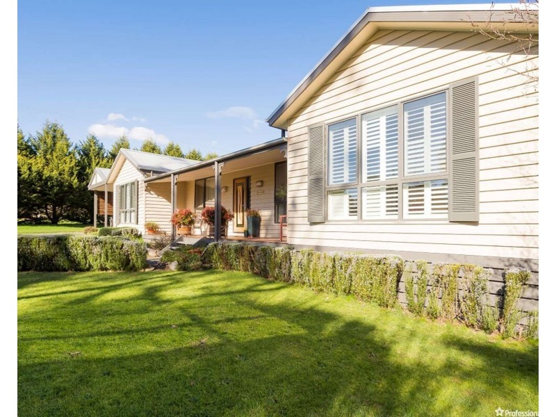 1  Church Lane, Buxton VIC 3711