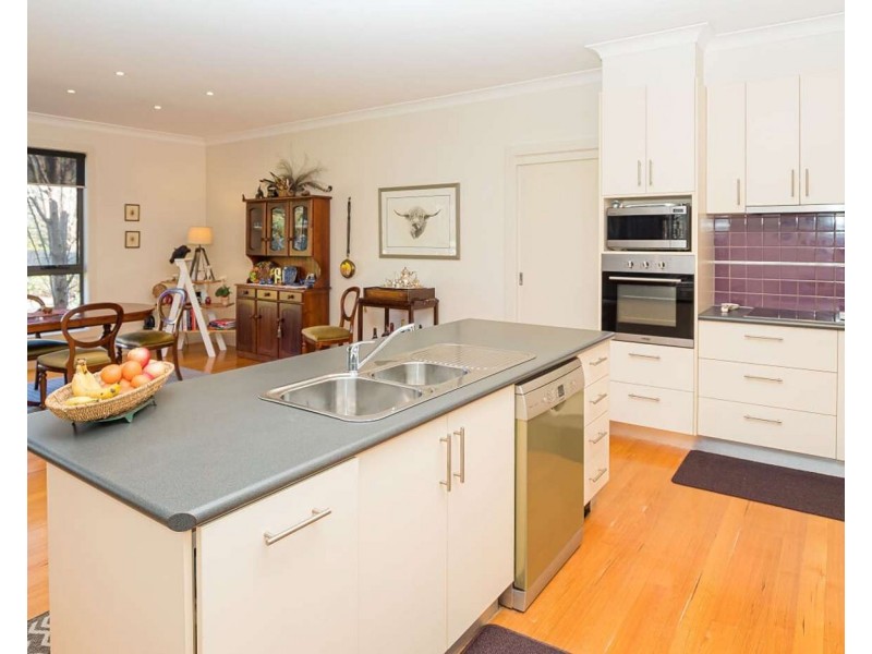 1  Church Lane, Buxton VIC 3711