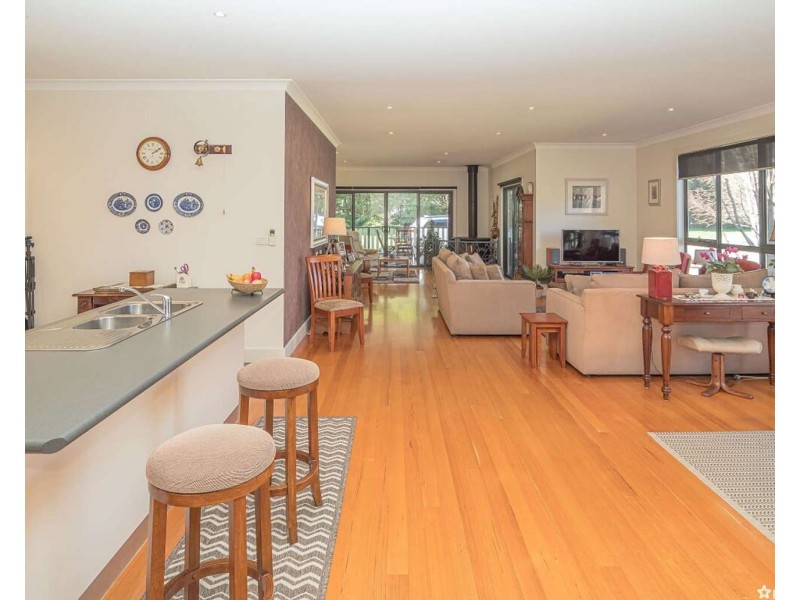 1  Church Lane, Buxton VIC 3711