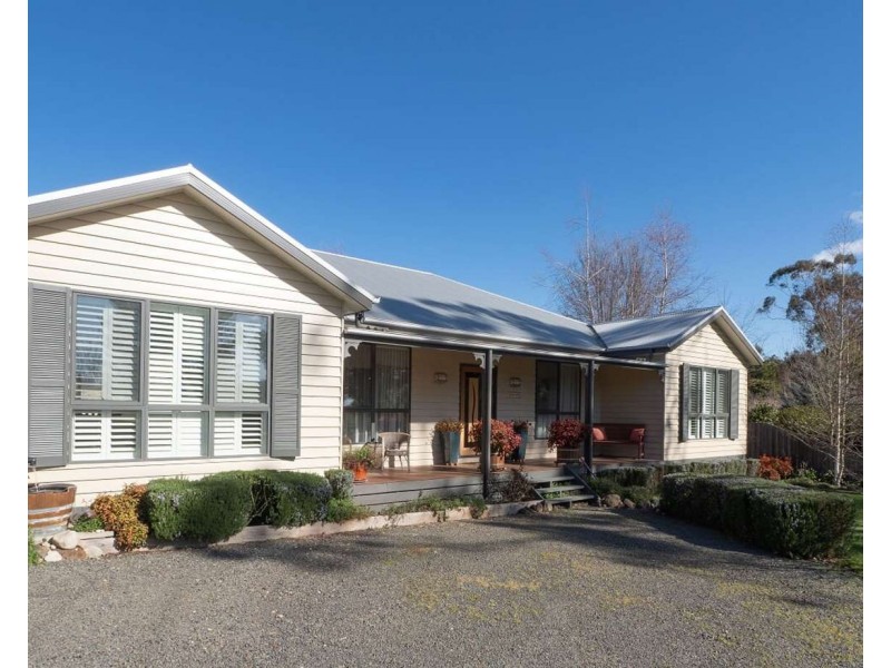 1  Church Lane, Buxton VIC 3711