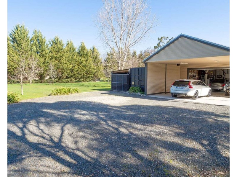 1  Church Lane, Buxton VIC 3711