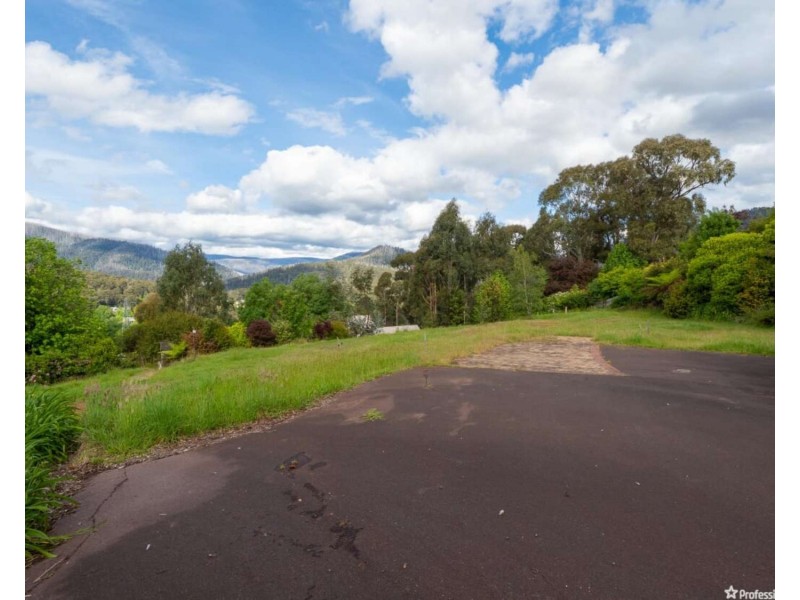 13 Old Melbourne Road, Marysville VIC 3779