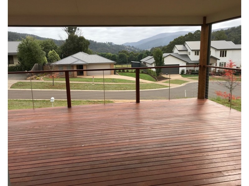 8 Timber Jinker Place, Marysville VIC 3779