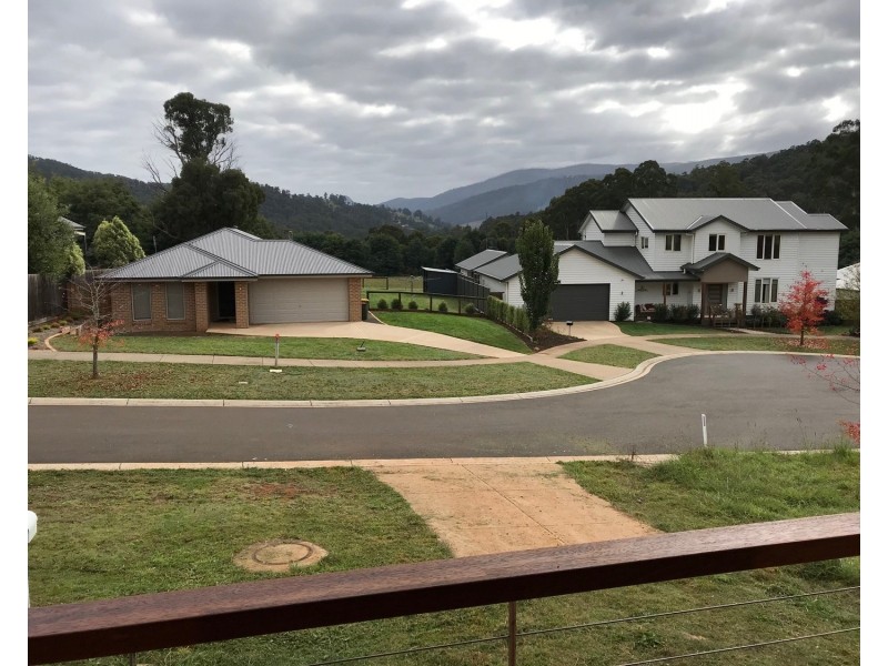 8 Timber Jinker Place, Marysville VIC 3779