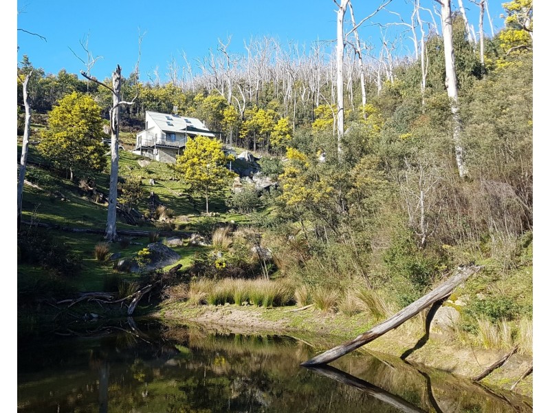 596 South Cathedral Lane, Buxton VIC 3711