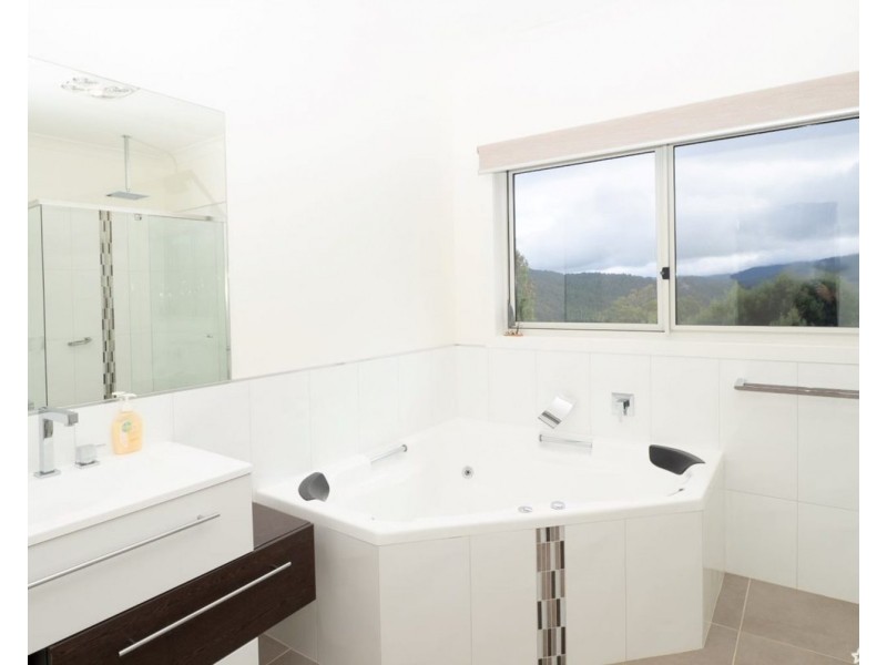 11 Old Melbourne Road, Marysville VIC 3779