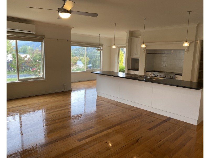 5 Racecourse Road, Marysville VIC 3779