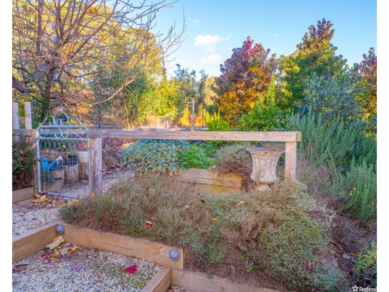 16 Kerami Crescent, Marysville VIC 3779