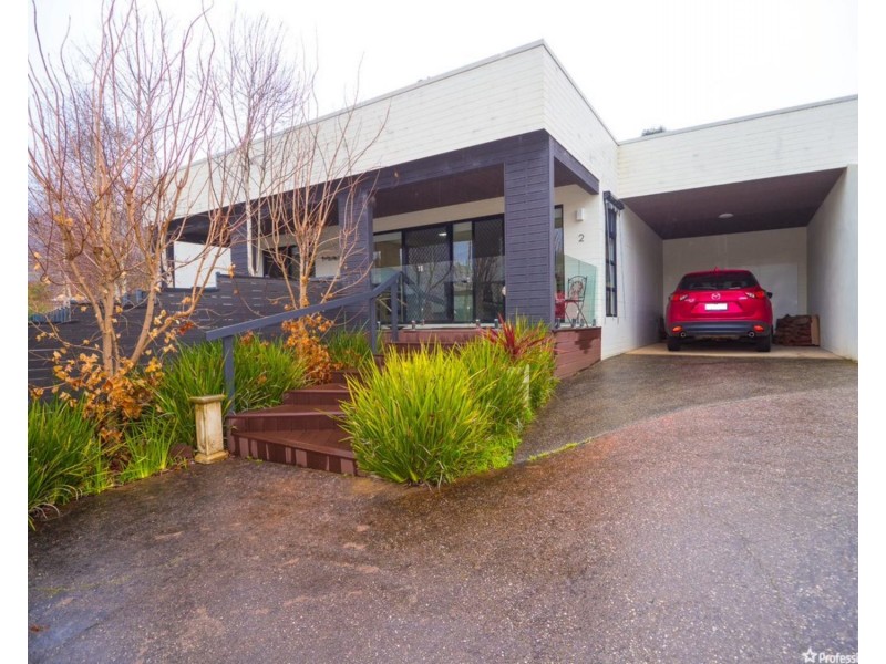 2/38 Falls Road, Marysville VIC 3779