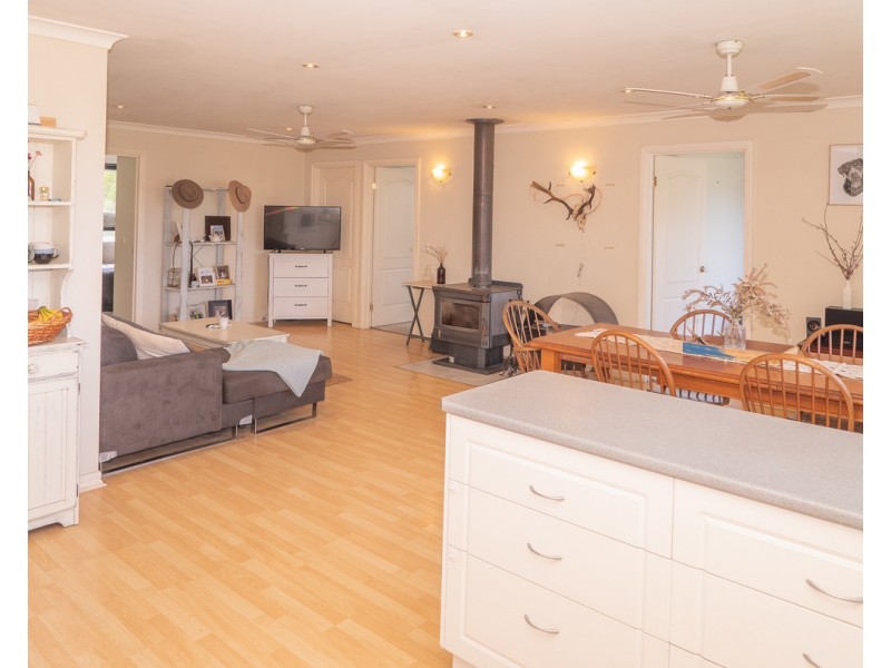 6 Steavenson Road, Buxton VIC 3711