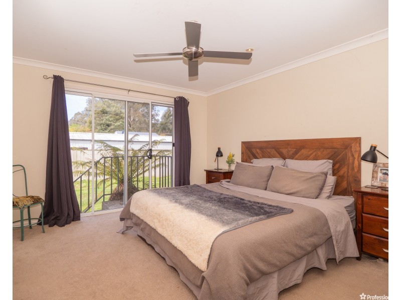 6 Steavenson Road, Buxton VIC 3711