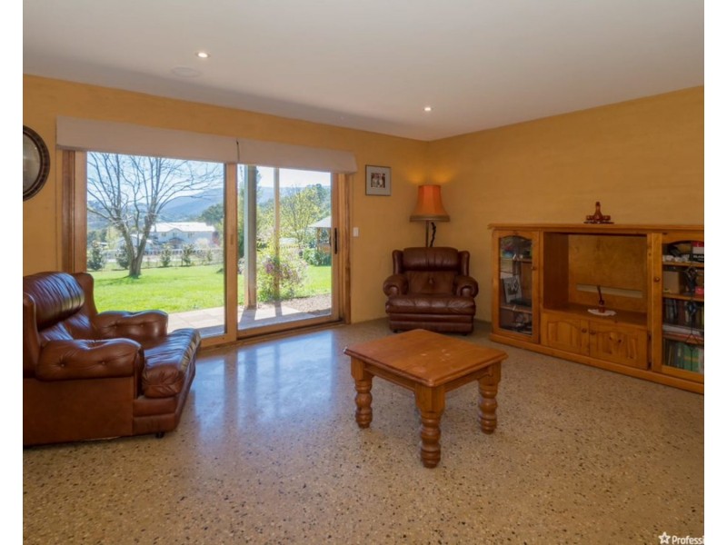 11a DARWIN Street, Marysville VIC 3779