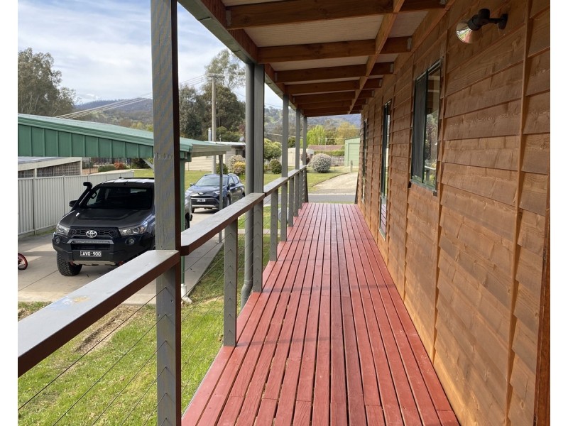 13 savage Court, Eildon VIC 3713