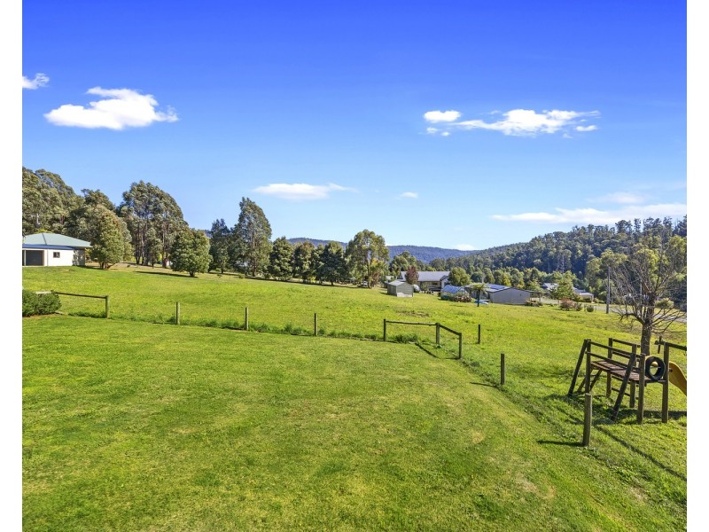 12 Hill Avenue, Marysville VIC 3779