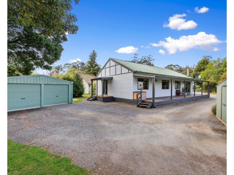 3 Aroona Drive, Buxton VIC 3711