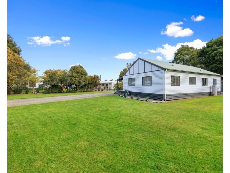 3 Aroona Drive, Buxton VIC 3711