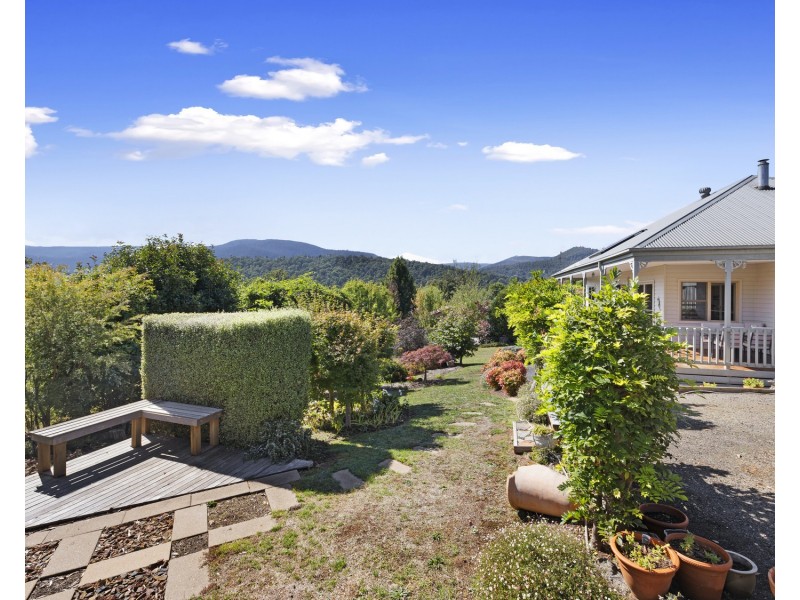 7 Settlers Way, Marysville VIC 3779