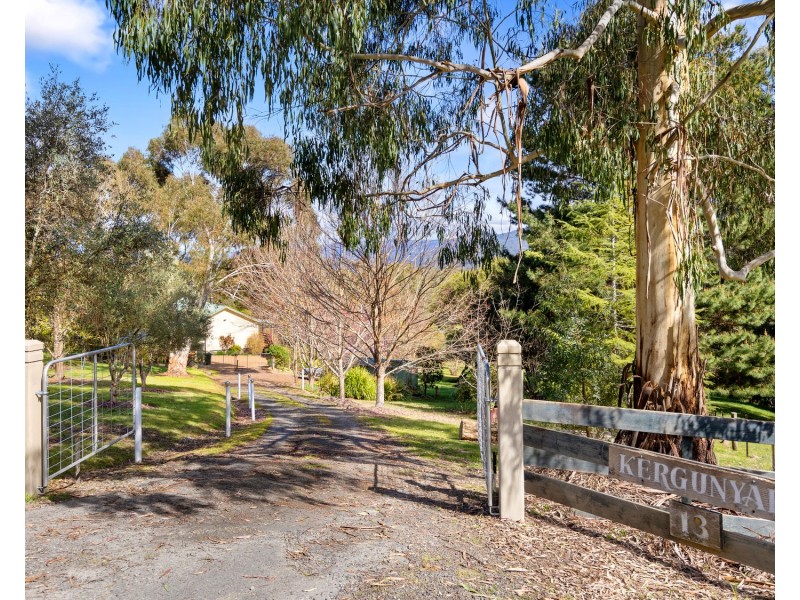 13 Gwinganna Place, Buxton VIC 3711