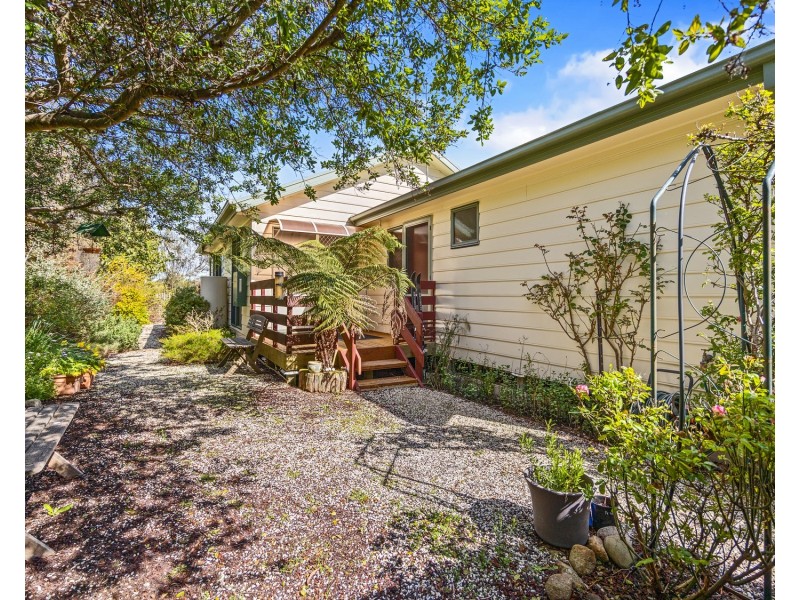 13 Gwinganna Place, Buxton VIC 3711