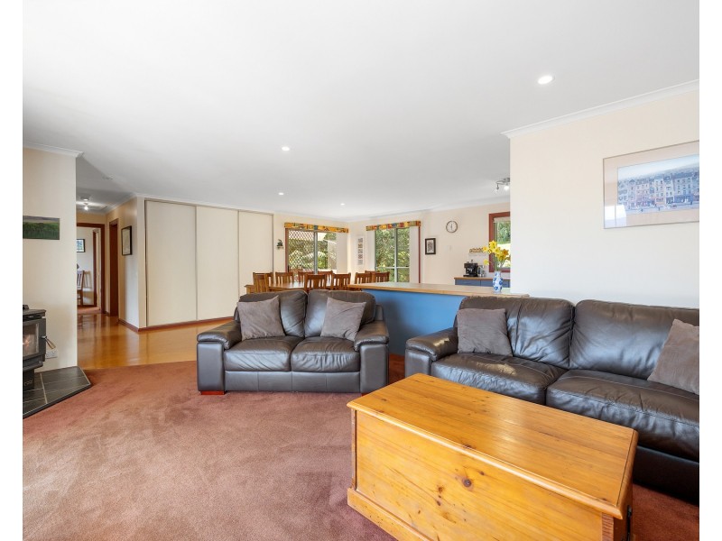 13 Gwinganna Place, Buxton VIC 3711