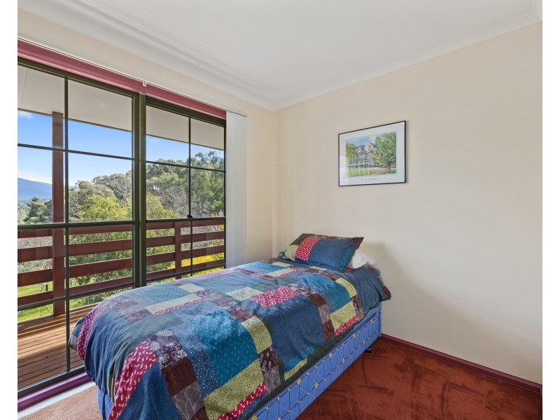 13 Gwinganna Place, Buxton VIC 3711