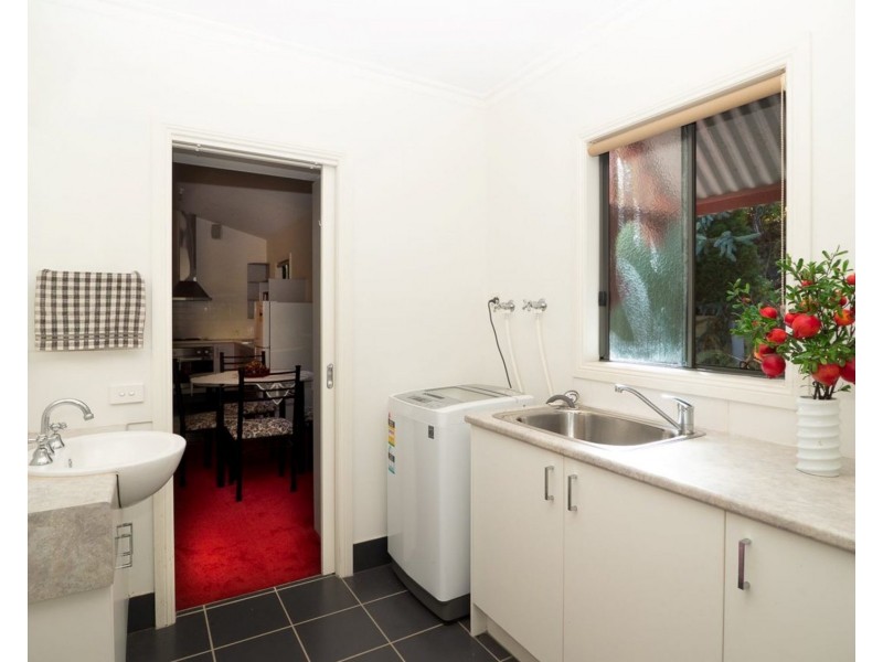 2/18 Woods Point Road, Marysville VIC 3779