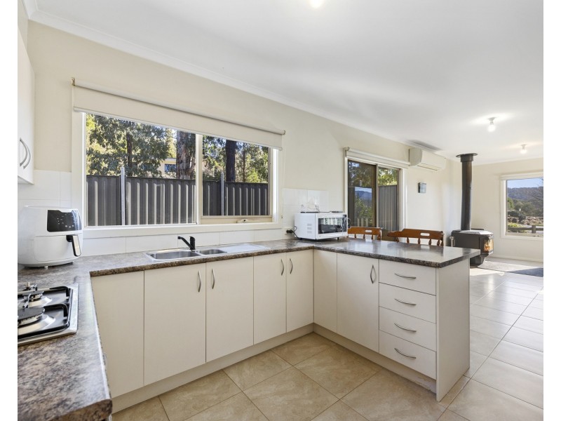 10 Kings Road, Marysville VIC 3779