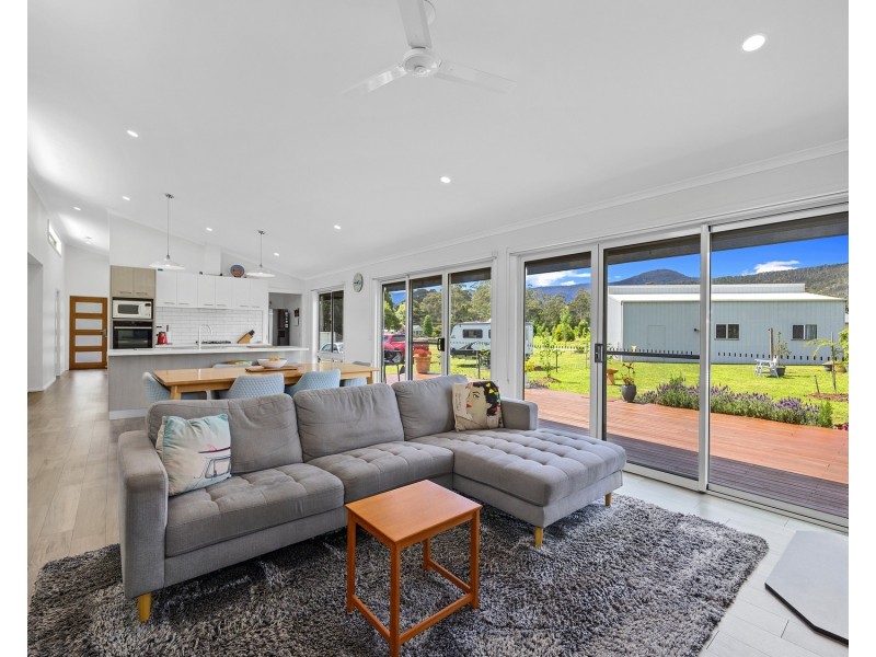 11 Steavenson Road, Buxton VIC 3711