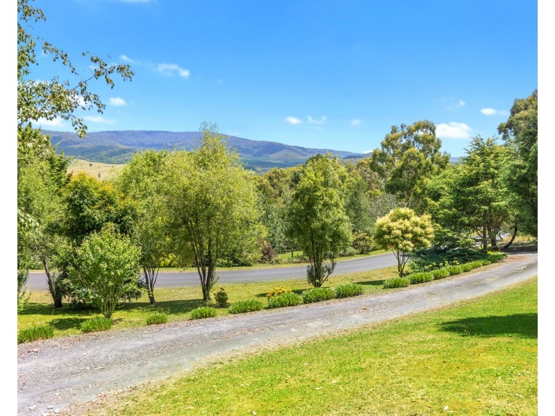 12 Gwinganna Place, Buxton VIC 3711
