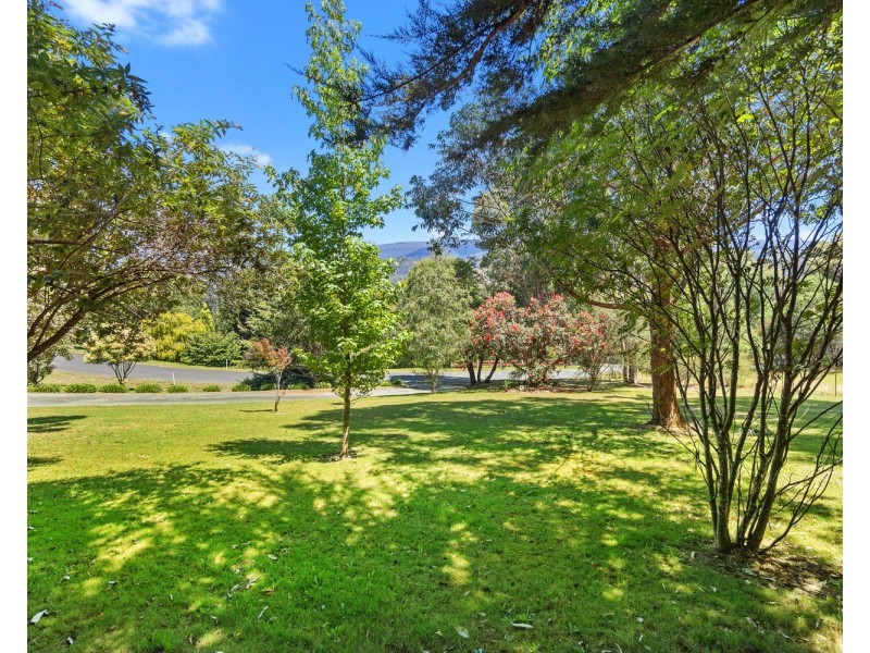 12 Gwinganna Place, Buxton VIC 3711