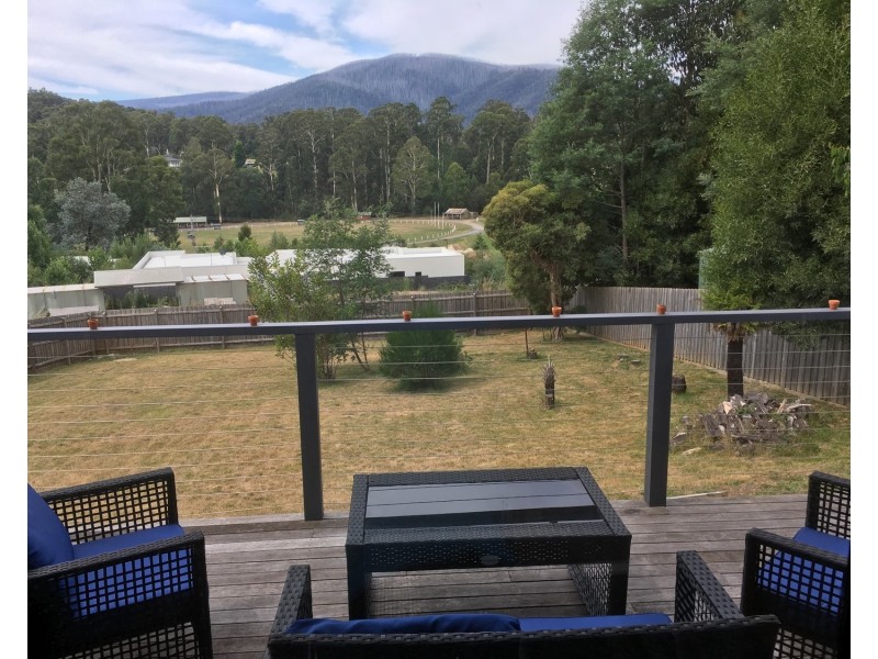 8 Hull Road, Marysville VIC 3779