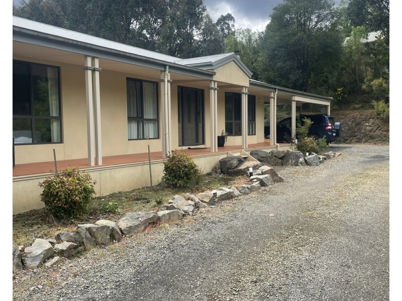 6 Aubrey Cuzens Drive, Marysville VIC 3779