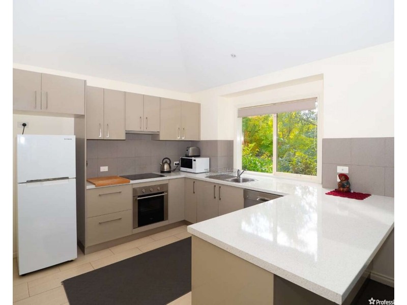 2/30 Lyell Street, Marysville VIC 3779