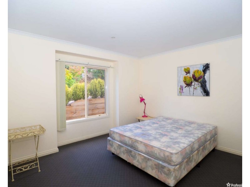 2/30 Lyell Street, Marysville VIC 3779