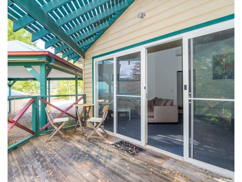 2/30 Lyell Street, Marysville VIC 3779