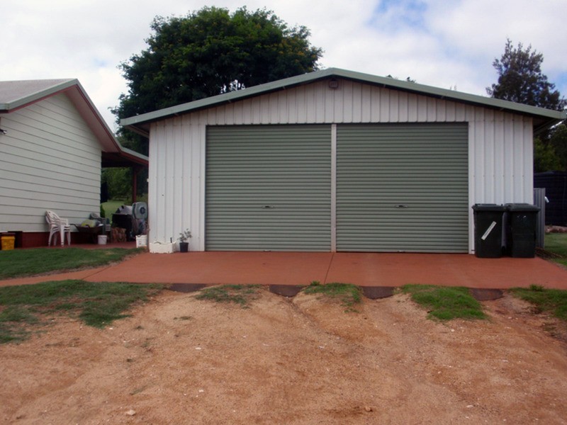 Wattle Grove QLD 4610