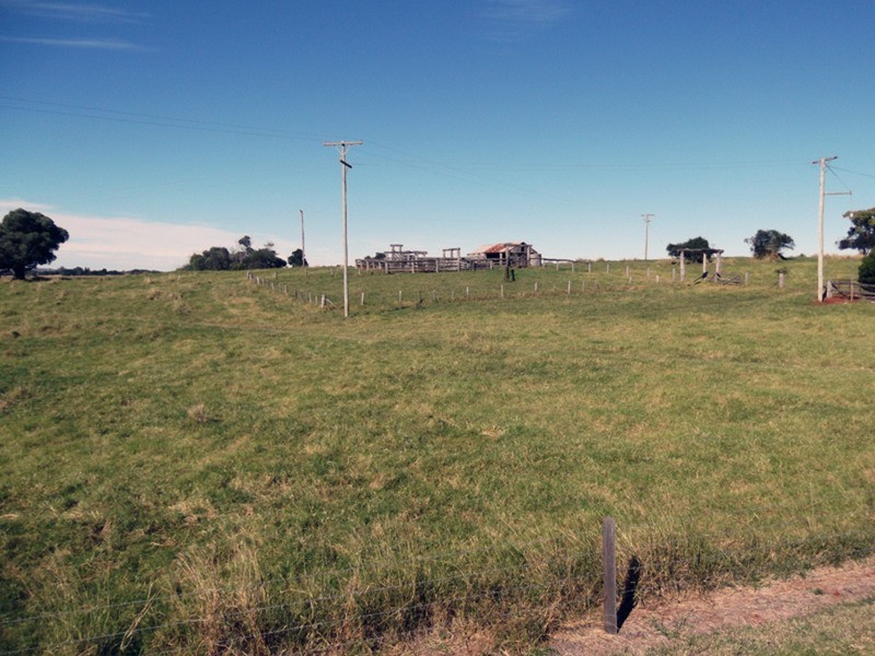 Wattle Grove QLD 4610